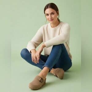 Andiamo Agermaine Tan Wedge Cork Clogs – Size 8 Wide